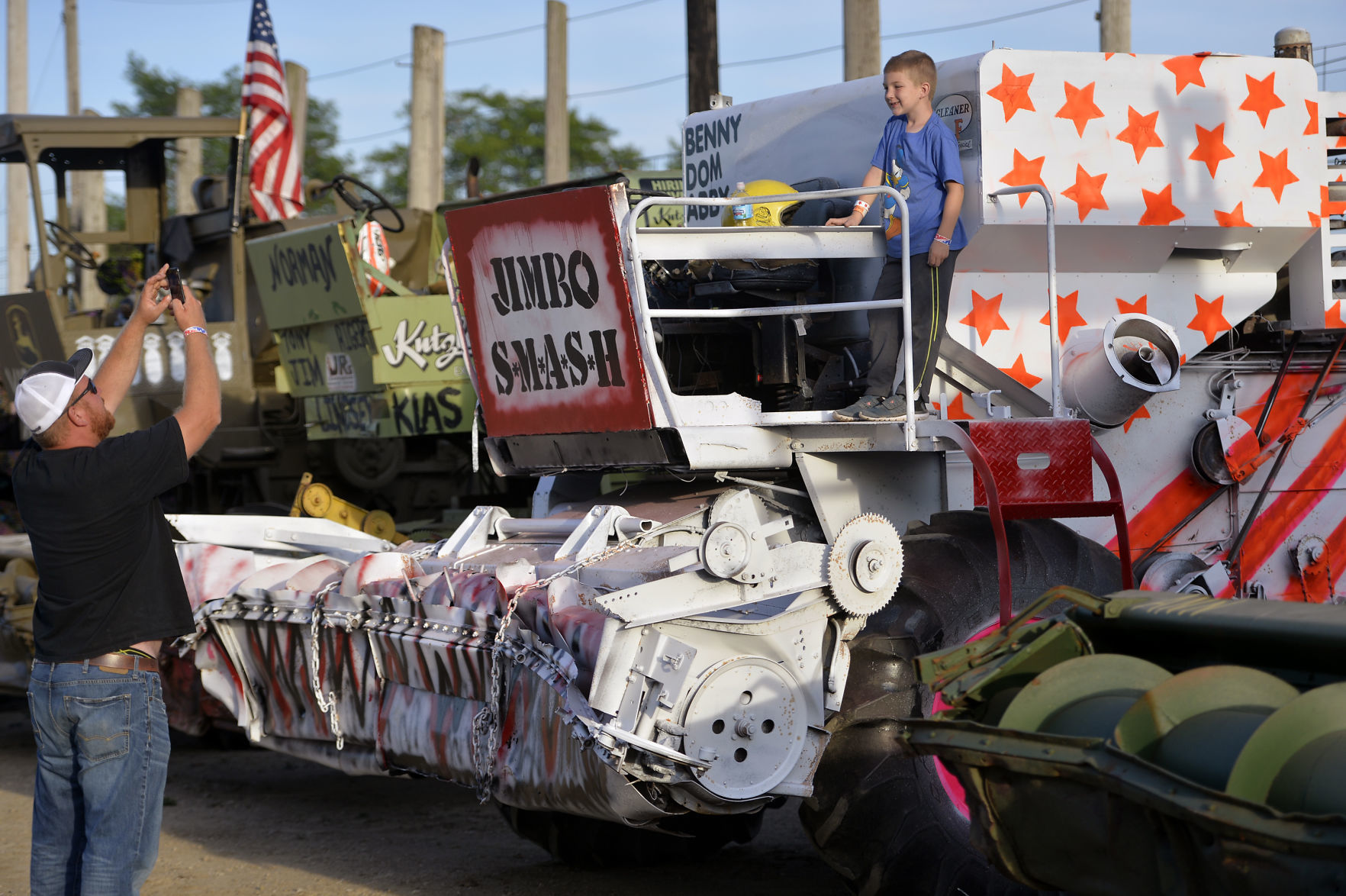 KENOSHA COUNTY FAIR COMBINE DEMO DERBY